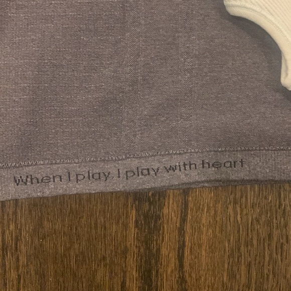 Girls long sleeve Ivivva top
Tag with size missing.
Appears to be a youth 12 - Picture 4 of 6